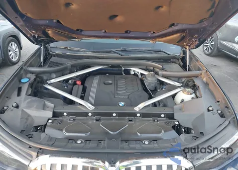 2020 BMW X7 xDrive40I z USA, uszkodzony, nr VIN 5UXCW2C07L9A03689